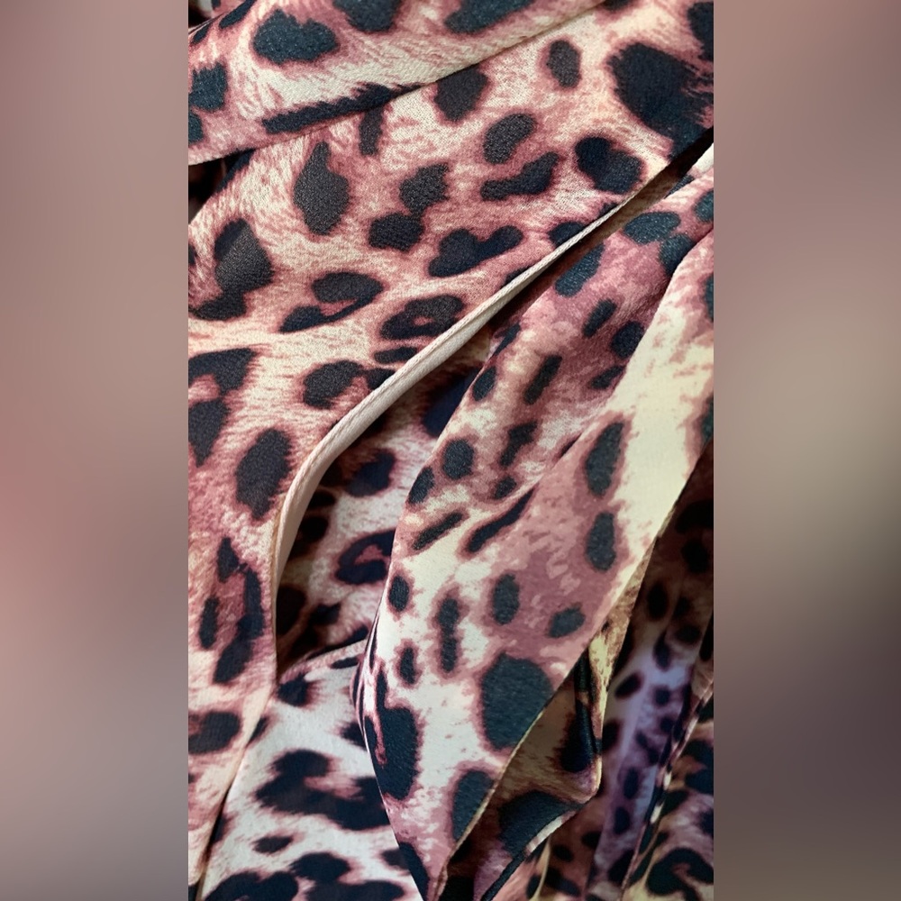 Pink Torrid 1XLCheetah Print Midi Chiffon Flutter Sleeve Wrap - Picture 9 of 16
